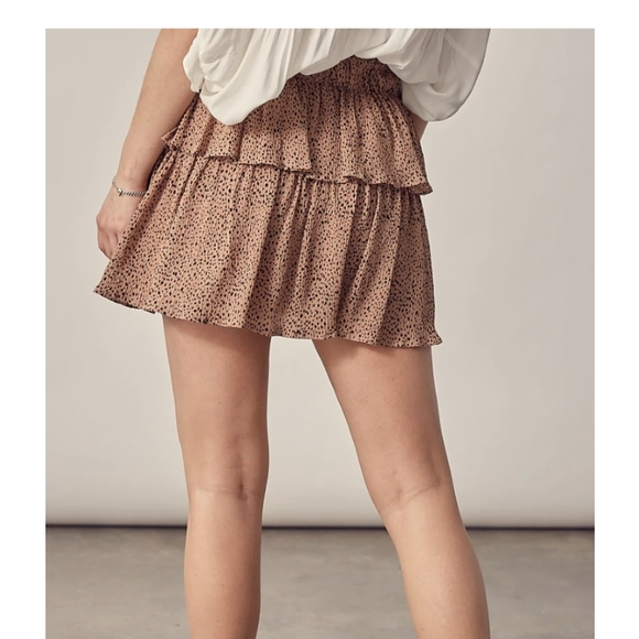 Clearing out my closet 💕 - Picture 9 of 10